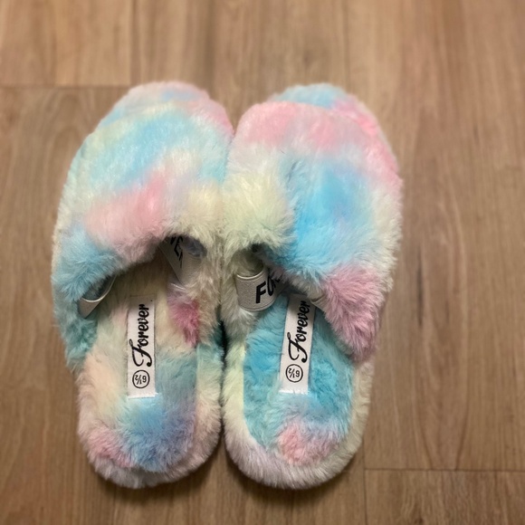 Forever Multicolored Women Slippers Size 6 1/2 - Picture 1 of 8